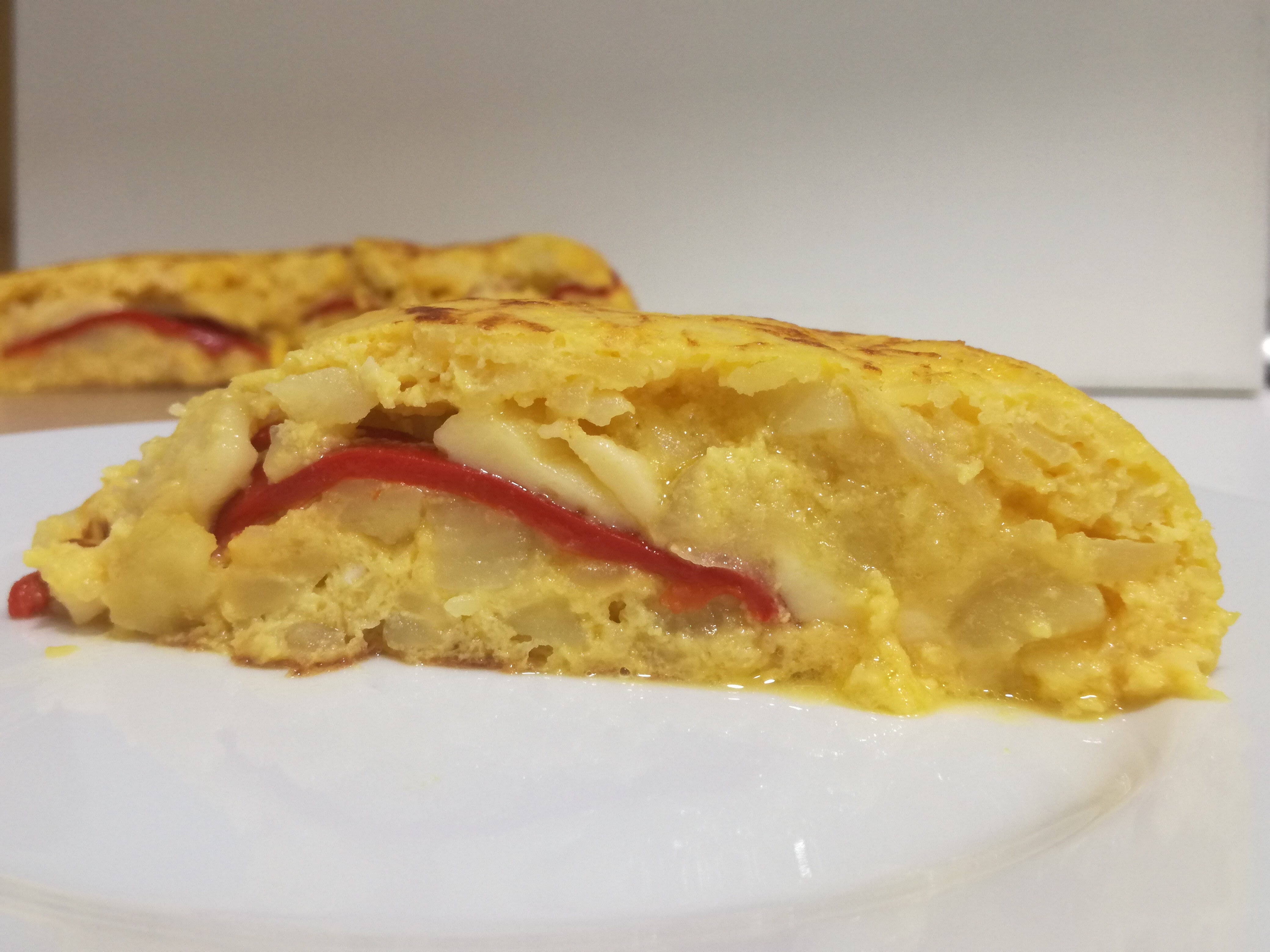 Tortilla De Patata Rellena De Queso Y Pimiento Rojo Receta Hecha En Thermomix Verduras Hortalizas Y Ensaladas Blog De Agurtzane Samaniego Arano De Thermomix Madrid Mendez Alvaro